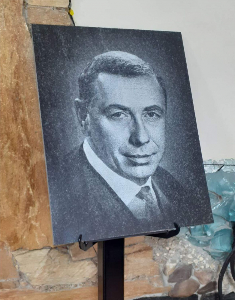 ПОРТРЕТ НА ГРАНИТНОЙ ПЛИТЕ  300*400*16мм