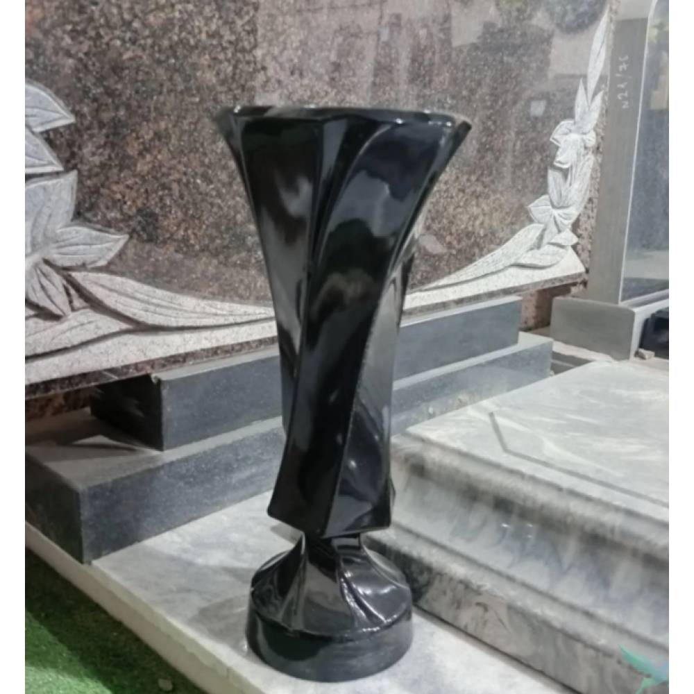 Ваза Грация высокая чёрная  Н-44 см.