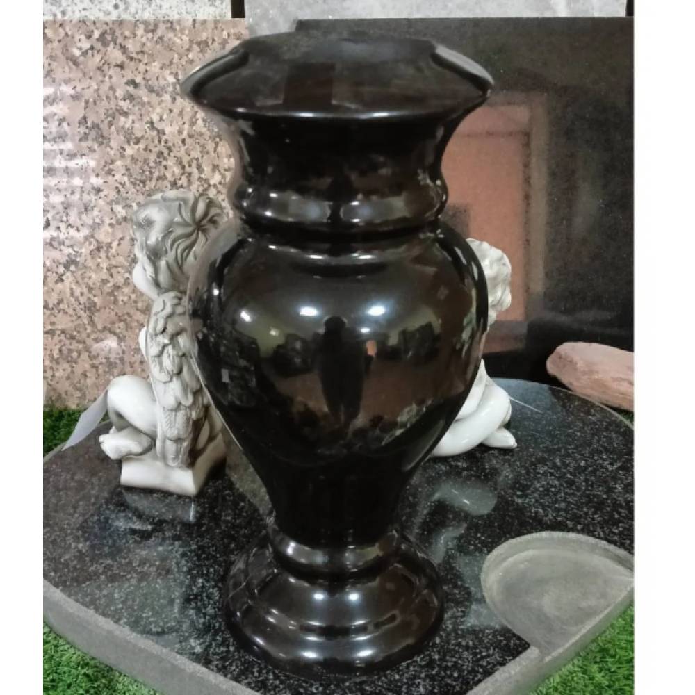 Ваза классика  черная Н-30см.